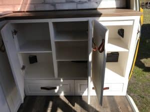 Ouverture de rangement van